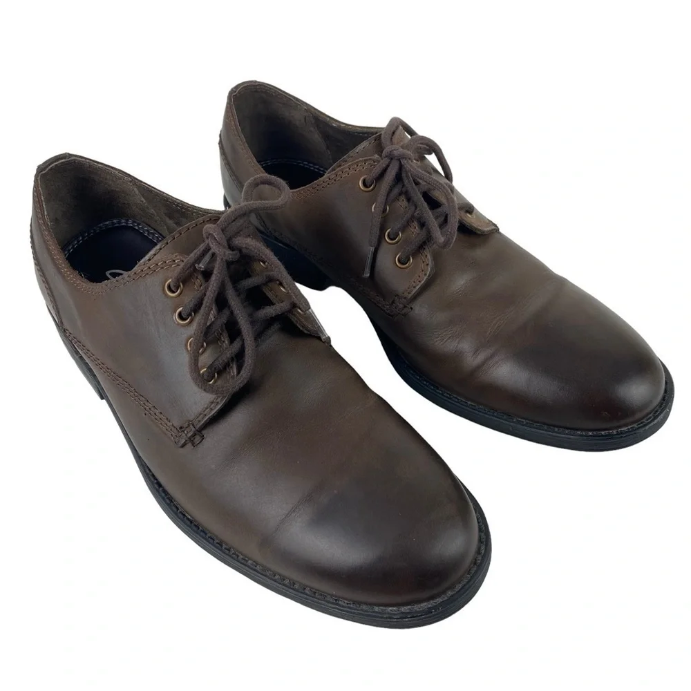 Men’s Clarks Oxfords Shoes Size 10 Brown Leather Upper Lace Up Casual or Dress